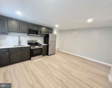 708 Franklin St. N - Photo Thumbnail 9
