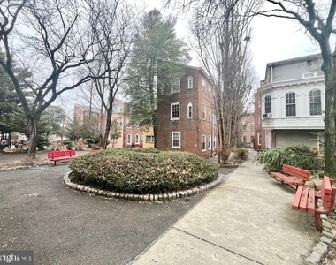 708 Franklin St. N - Photo Thumbnail 24
