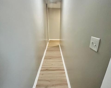 708 Franklin St. N - Photo Thumbnail 15
