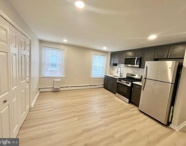 708 Franklin St. N - Photo Thumbnail 7