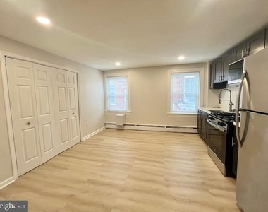 708 Franklin St. N - Photo Thumbnail 8