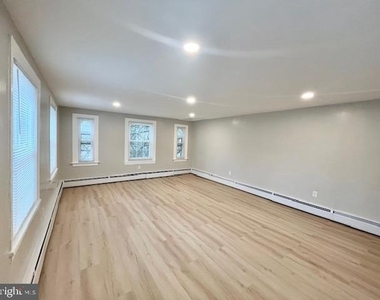 708 Franklin St. N - Photo Thumbnail 5