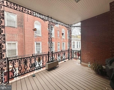 708 Franklin St. N - Photo Thumbnail 1