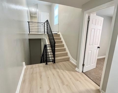 708 Franklin St. N - Photo Thumbnail 12