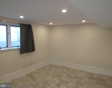 512 Dartmouth Drive - Photo Thumbnail 17