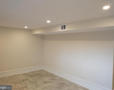512 Dartmouth Drive - Photo Thumbnail 18