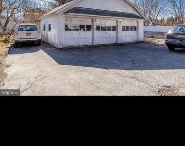310 University Boulevard - Photo Thumbnail 17