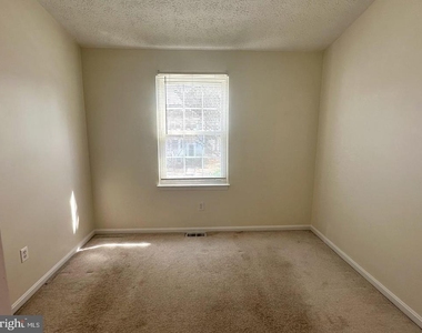 898 Bayridge Drive - Photo Thumbnail 21