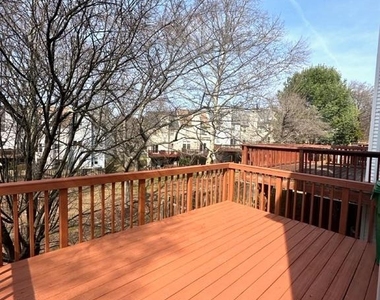 898 Bayridge Drive - Photo Thumbnail 34