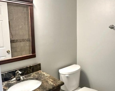 898 Bayridge Drive - Photo Thumbnail 15