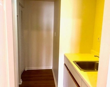 898 Bayridge Drive - Photo Thumbnail 31