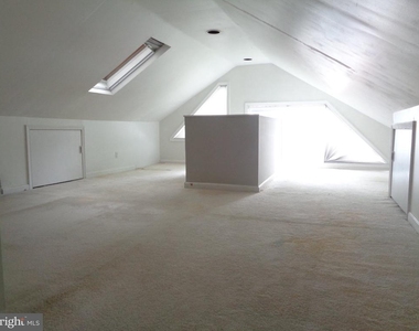 3104 Parker Avenue - Photo Thumbnail 24