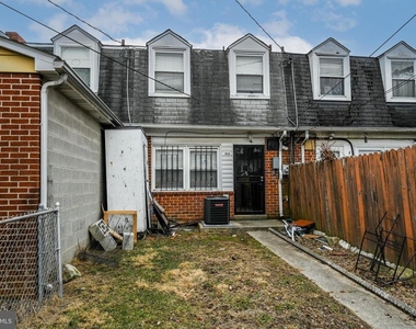 1610 Wentworth Avenue - Photo Thumbnail 5