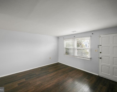 1610 Wentworth Avenue - Photo Thumbnail 10