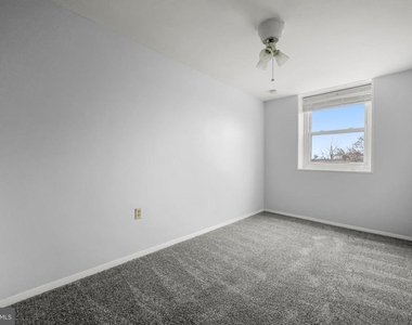 1610 Wentworth Avenue - Photo Thumbnail 21