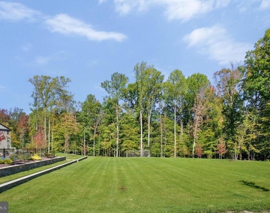 244 Mainstream Drive - Photo Thumbnail 26