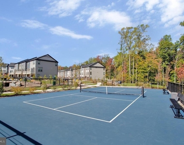 244 Mainstream Drive - Photo Thumbnail 27