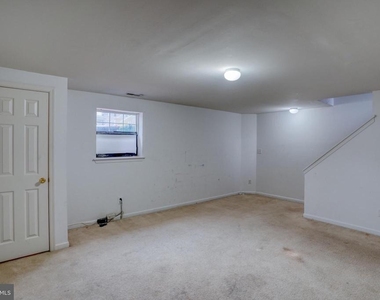 407 Champs Lane - Photo Thumbnail 20