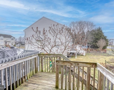 407 Champs Lane - Photo Thumbnail 30
