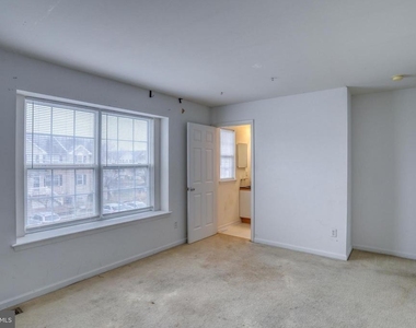 407 Champs Lane - Photo Thumbnail 26