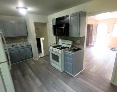1036 Wagoner Drive - Photo Thumbnail 21