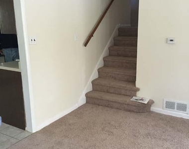 1036 Wagoner Drive - Photo Thumbnail 14