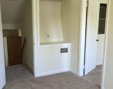 1036 Wagoner Drive - Photo Thumbnail 6