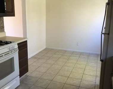 1036 Wagoner Drive - Photo Thumbnail 11