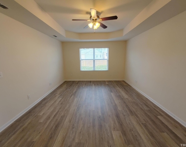 115 Glenview Lane - Photo Thumbnail 12