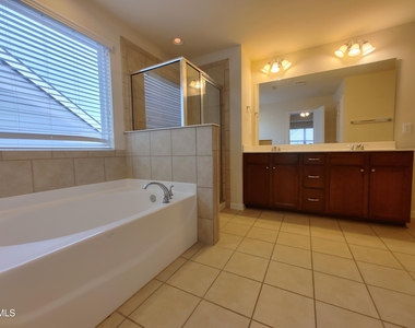 115 Glenview Lane - Photo Thumbnail 40