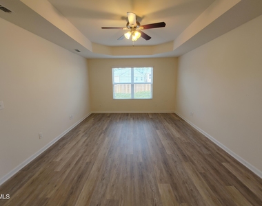 115 Glenview Lane - Photo Thumbnail 37