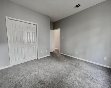 11917 Meadowfire Dr - Photo Thumbnail 28