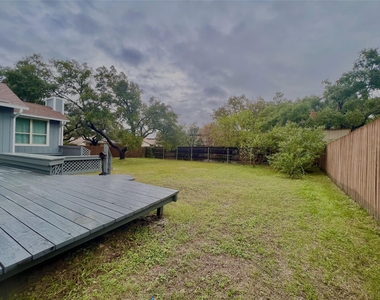 11917 Meadowfire Dr - Photo Thumbnail 35