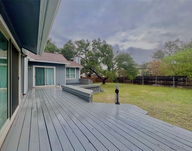 11917 Meadowfire Dr - Photo Thumbnail 32