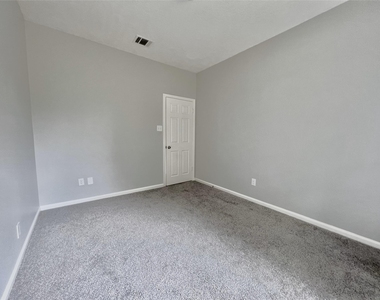 11917 Meadowfire Dr - Photo Thumbnail 24