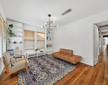 609 Fletcher St - Photo Thumbnail 5