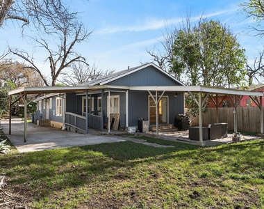 609 Fletcher St - Photo Thumbnail 21