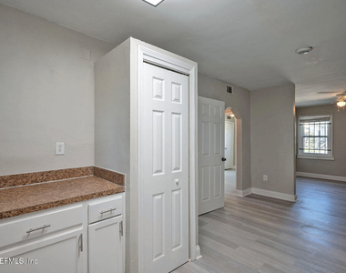 2036 W 11th Street - Photo Thumbnail 11