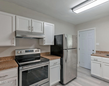 2036 W 11th Street - Photo Thumbnail 8