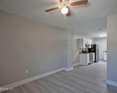 2036 W 11th Street - Photo Thumbnail 3