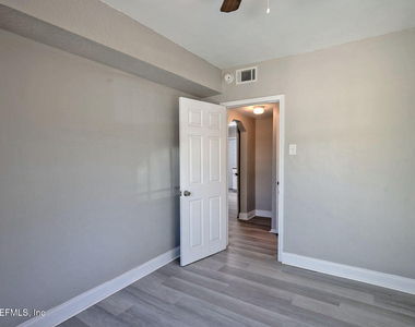 2036 W 11th Street - Photo Thumbnail 17