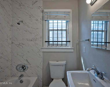 2036 W 11th Street - Photo Thumbnail 14