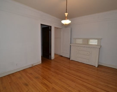 1917 W Winnemac Avenue - Photo Thumbnail 12