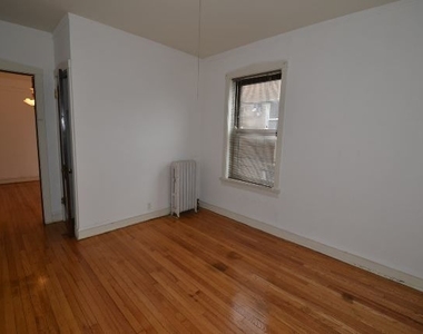 1917 W Winnemac Avenue - Photo Thumbnail 13