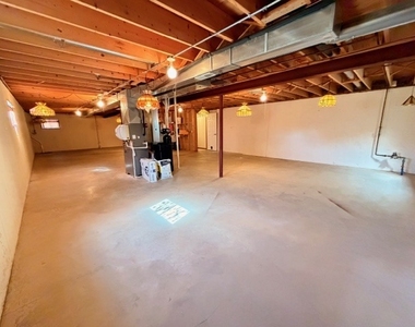 517 E Conley Drive - Photo Thumbnail 14