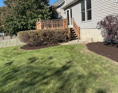 517 E Conley Drive - Photo Thumbnail 3