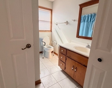 517 E Conley Drive - Photo Thumbnail 11