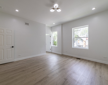 6911 S Kimbark Avenue - Photo Thumbnail 16