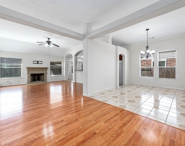 7814 Rocky Peak Lane - Photo Thumbnail 7