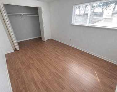 12255 W Village Drive - Photo Thumbnail 13